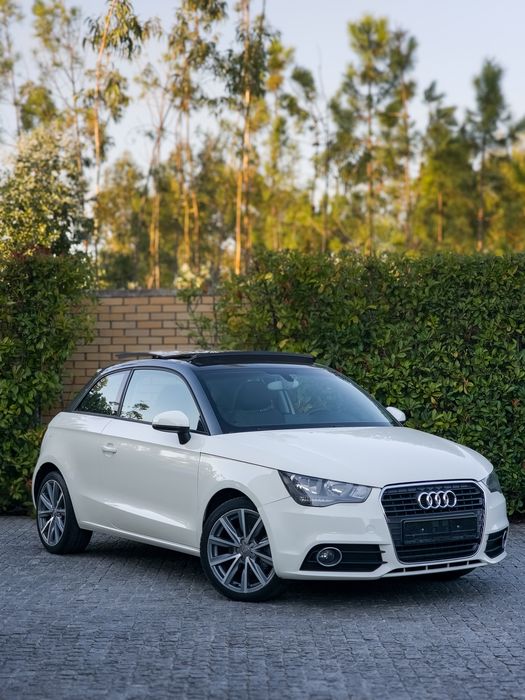 Audi A1 1.6 TDi * Teto de abrir*