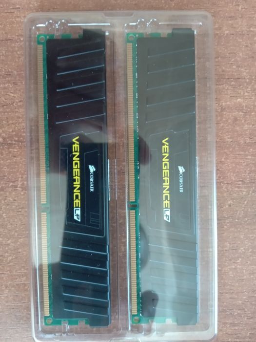 ІГРОВА пам'ять ДДР3 8 ГБ DDR3 8Gb (4гб+4gb) 1600 MHz з радіатором