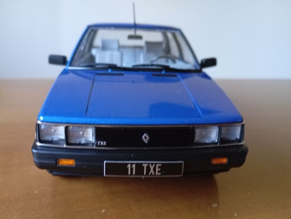 Miniaturas de carros 1.18