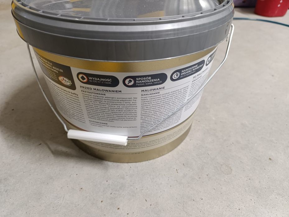 Farba do malowania ścian kolor szary