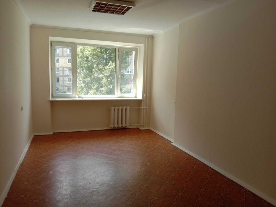 Офіс 40 кв.м та інші біля м. Житомирська.