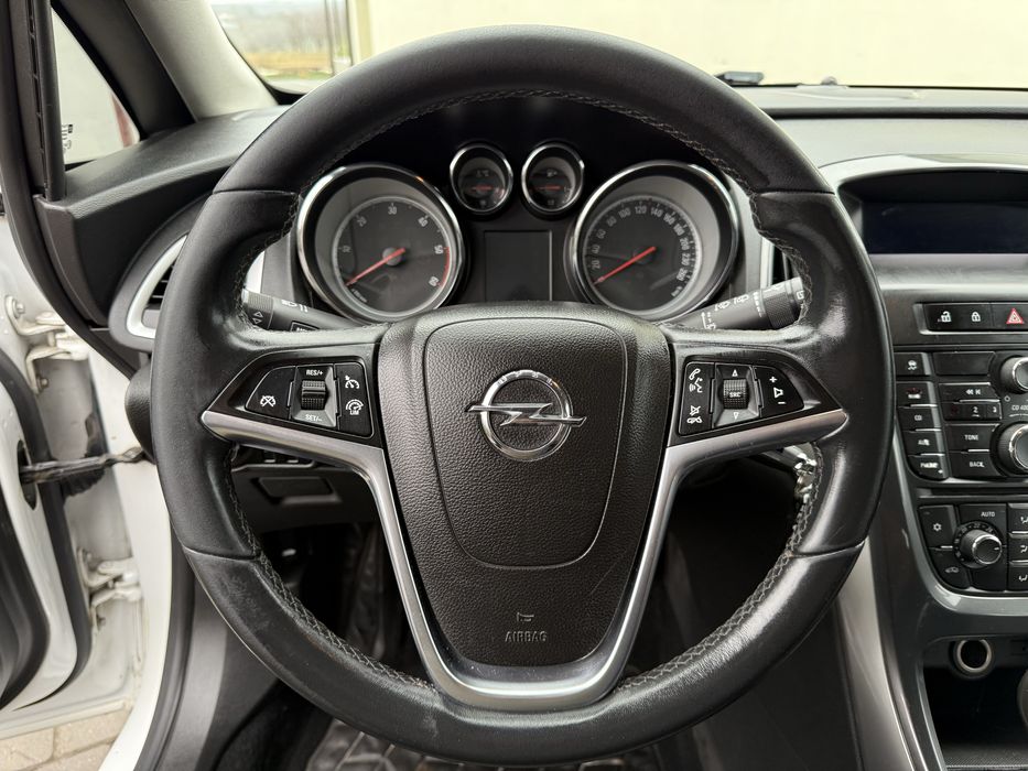 Продам Opel Astra Sports Tourer 1.7 cdti