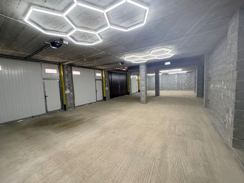 Wynajmę przestronny garaż / halę 150 m2 + 1500 m2 plac ogrodzony.