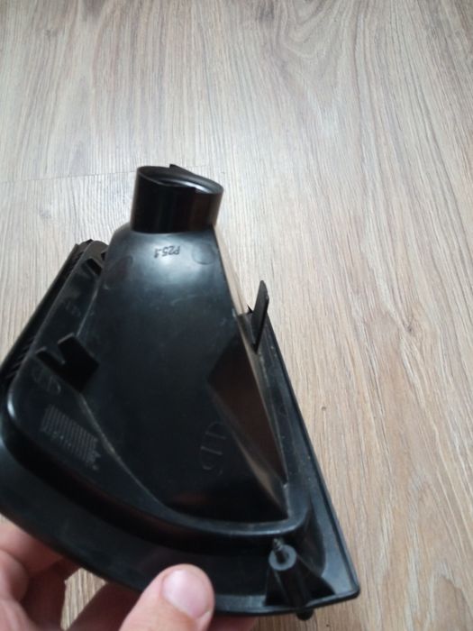 Указатель поворота Мерседес МВ100 W631 правый