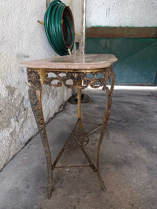 Aparador antigo corredor