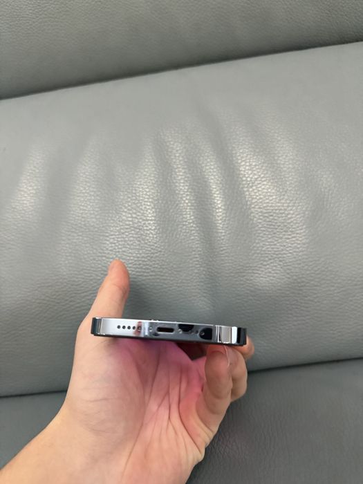 Iphone 13 pro 93% niebieski