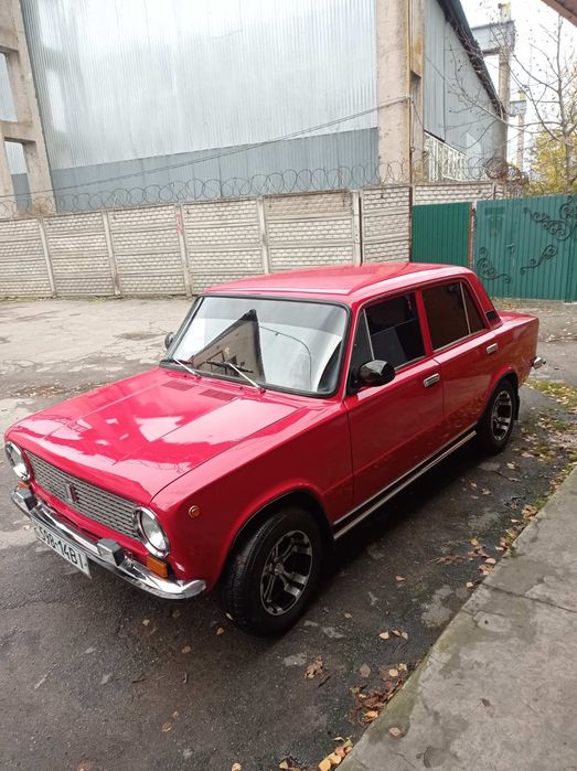 Продам ваз 21011