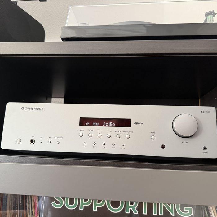 Amplificador Hi Fi Cambrigde Audio AXR 100