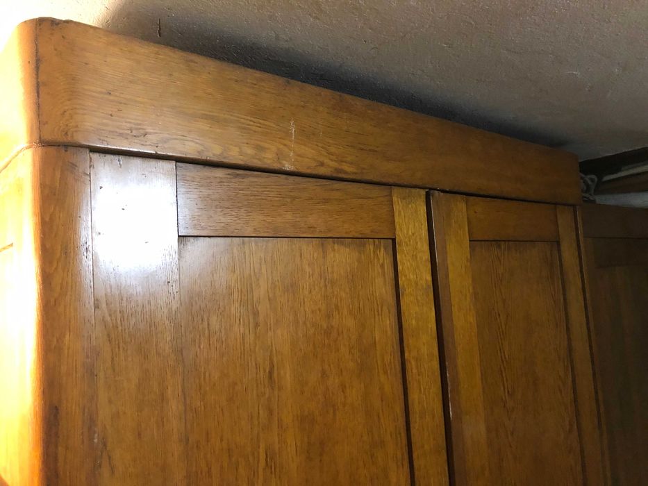 Szafa dwudrzwiowa z lat 40-50-tych XX wieku