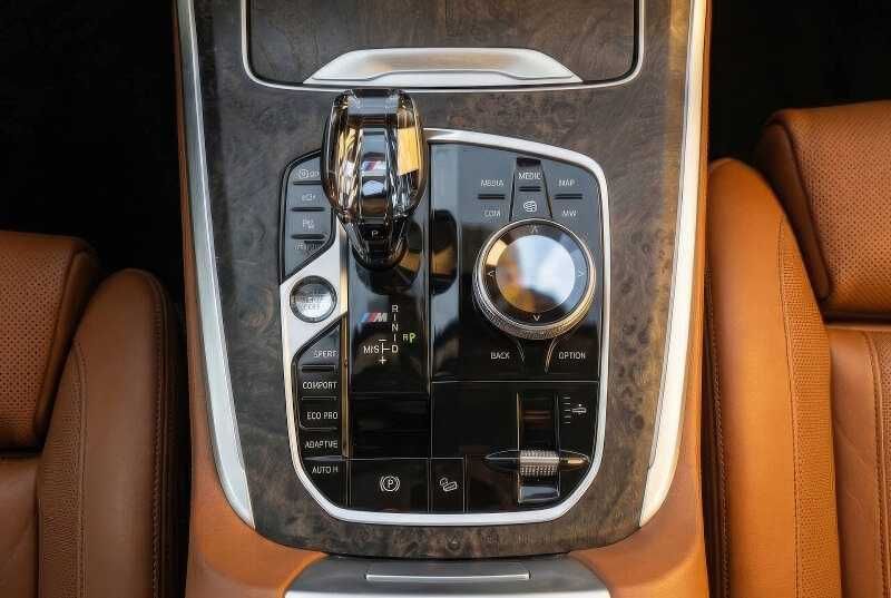 2020 BMW X7 M50i