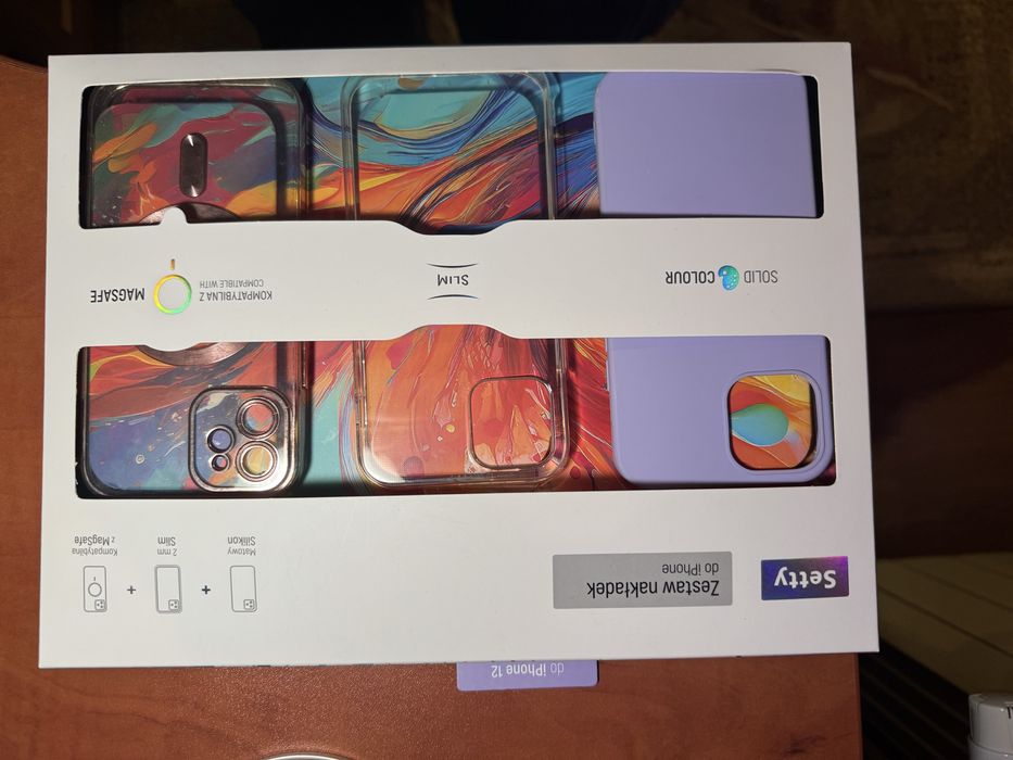 Iphone 12 + etui + kabel