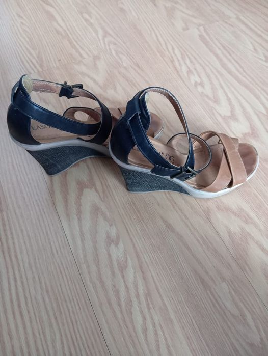 Sandałki lasocki r. 37 i pantofle r. 37