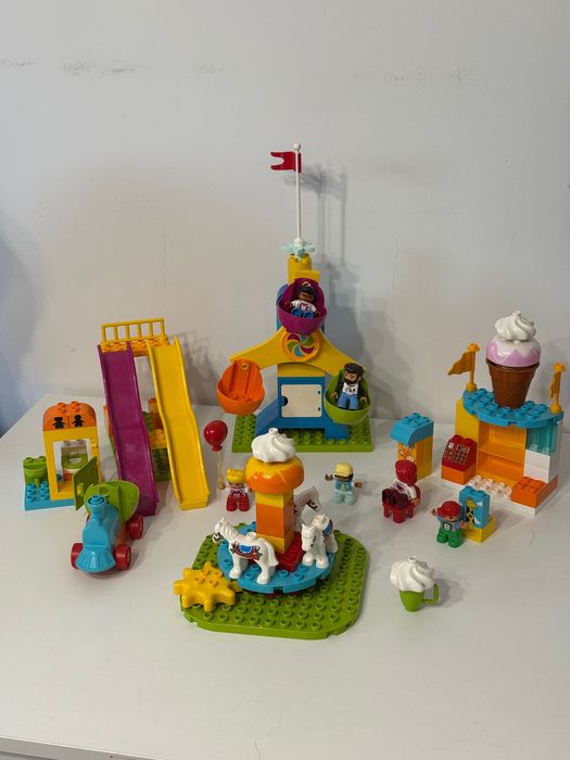 Lego Duplo 10 zestawów, dom, pociąg, park rozrywki + mix.