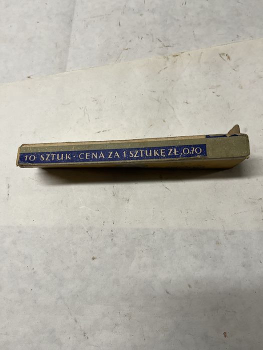 Stare kolekcjonerskie opakowanie PRL ołówki kredki PRL