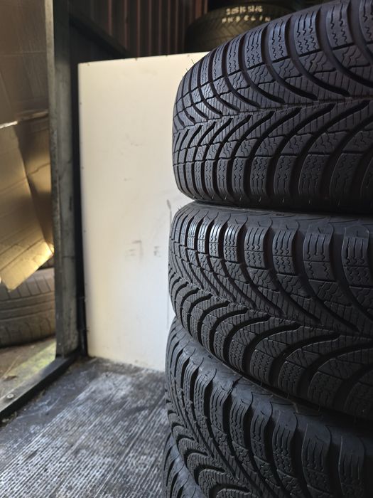 Sprzedam 4 opony 175/65 14" Apollo zimowe 95%