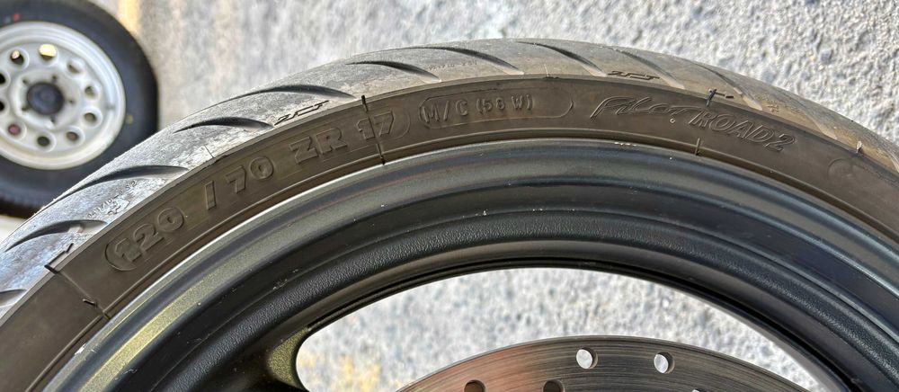 Pneu Michelin Pilot Road II 120/70-17 (30% de desgaste)