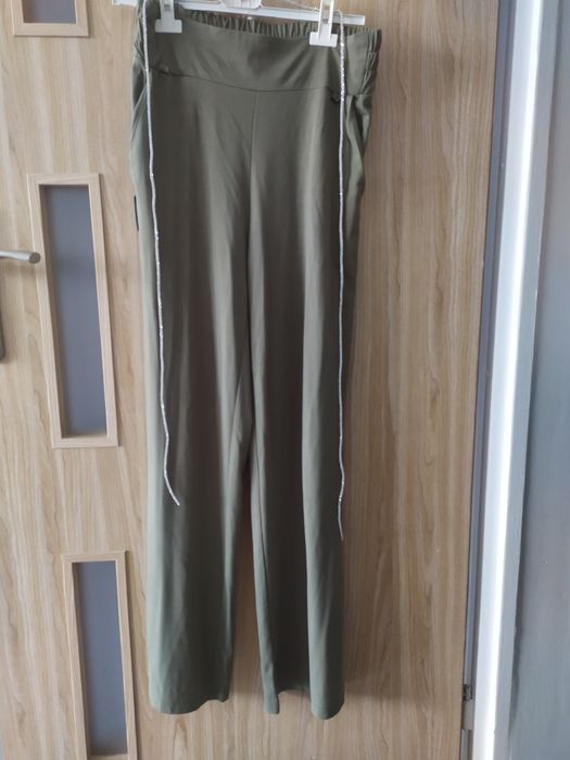 Spodnie Minouu z szeroką nogawka s