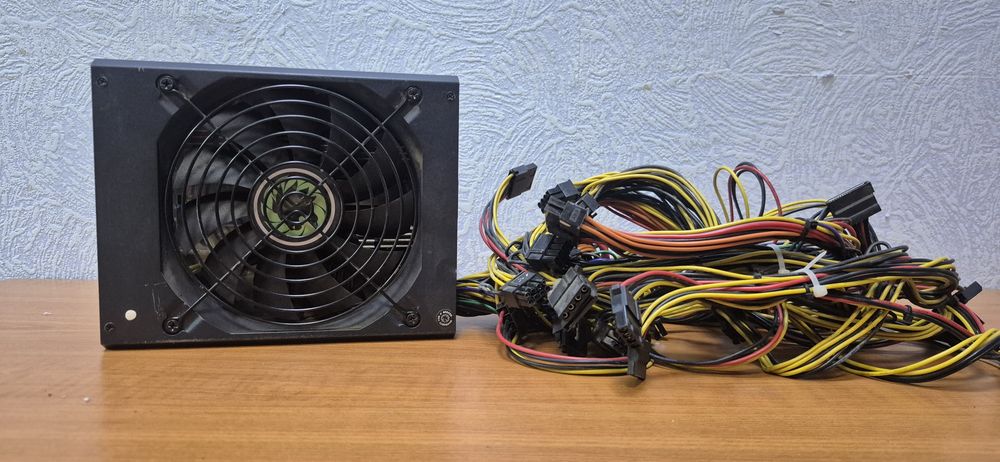 Блок питания GameMax GM-1350