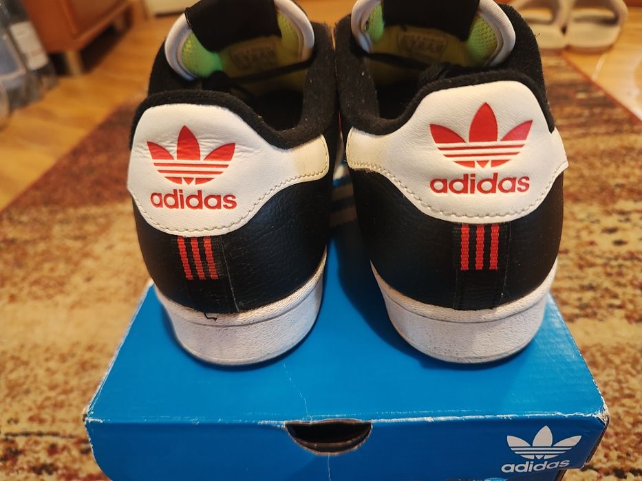 Buty damskie Superstar czarne, rozm. 40,5