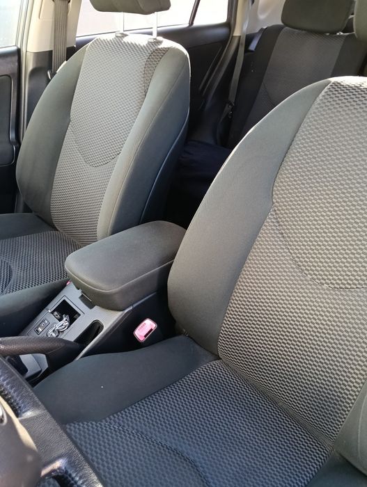 Toyota RAV4 2.2d4d 150cv 4x4 
12/2012 
+/-230000km
12/2012 
+/-230000km