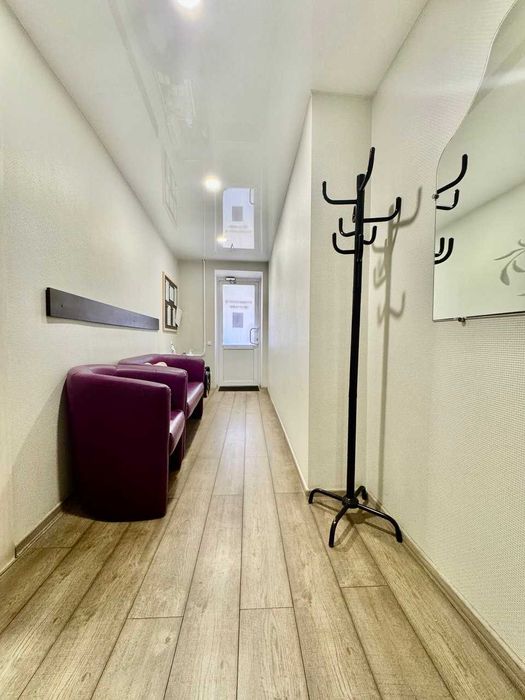 Комерційне приміщення, ФАСАД, р-н Круг, пр-т Перемоги (A11)