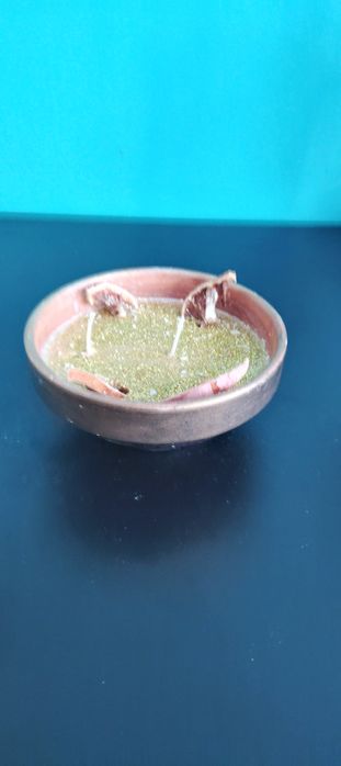 Świeczki ręcznie robione z wosku przczelego