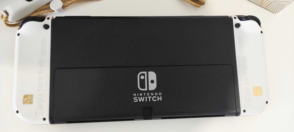 Nintendo Switch OLED Zelda - Desbloqueada CFW + Cartão 256GB