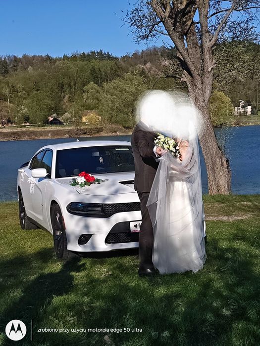 Do ślubu Dodge charger