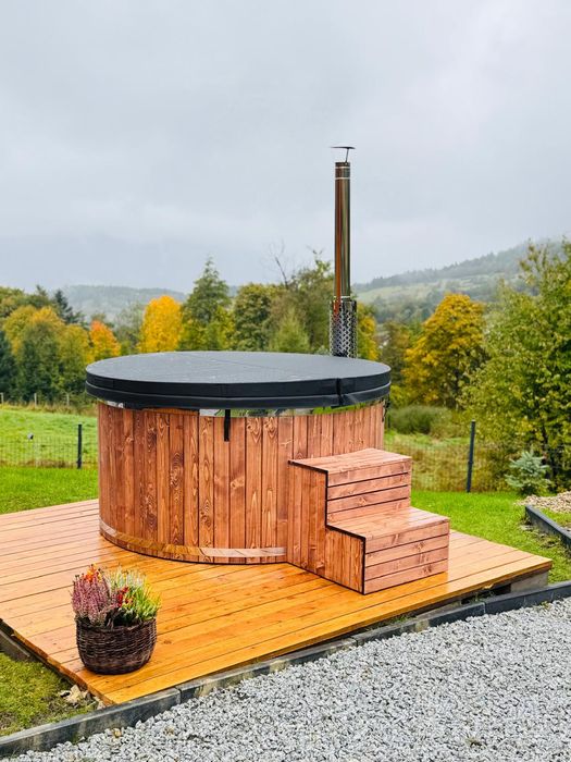 Widokowa stodoła domek w górach Beskid wyspowy jacuzzi balia