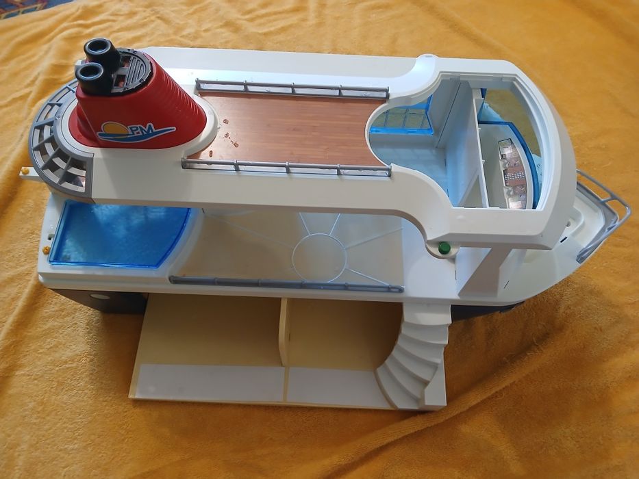 Іграшка playmodil лайнер