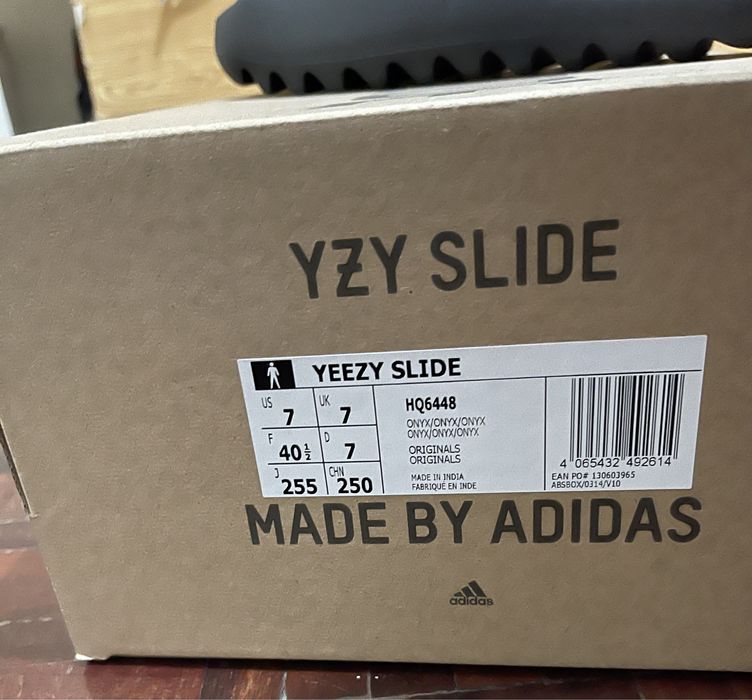 Yeezy slide  New