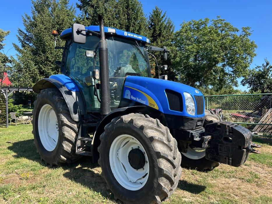 New Holland TS110A