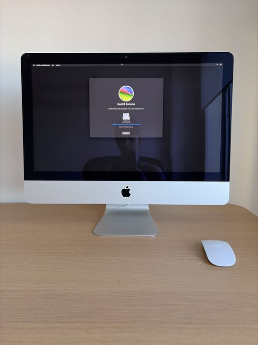 iMac 21.5" Retina 4K 2019 - Bom estado