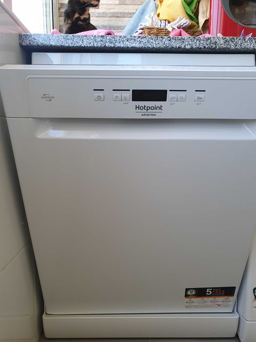 Máquina lavar loiça Hotpoint