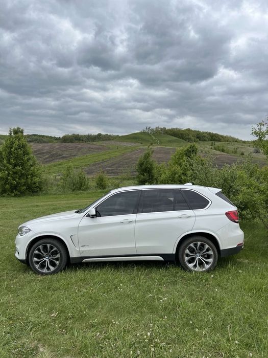 Продам БМВ х5 f15 2017