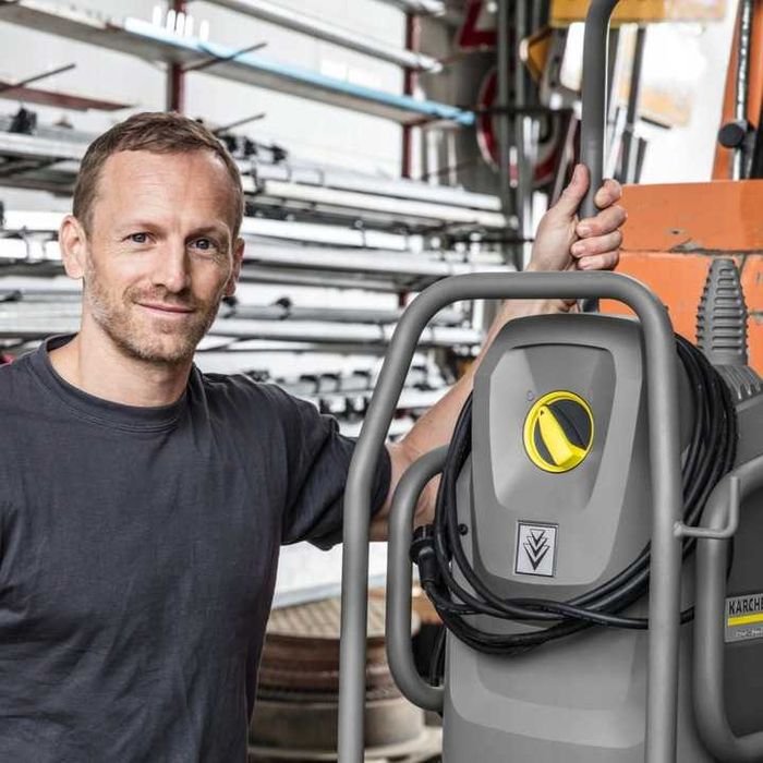 Profesjonalna myjka ciśnieniowa KARCHER HD 8/18-4M CAGE, SERVOPRESS