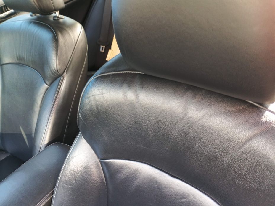 Vendo Lexus is 220 para peças ou reparação