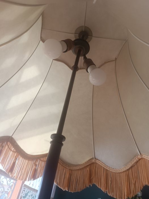 Lampa stojąca mosiężna