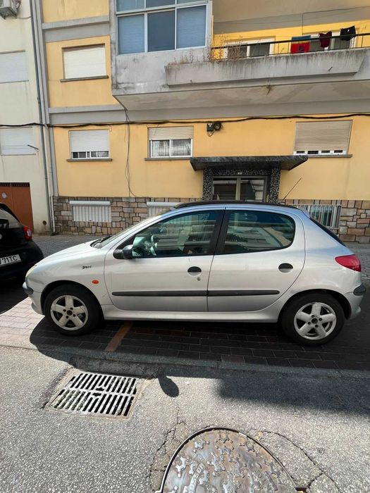 Carro usado em segunda mão