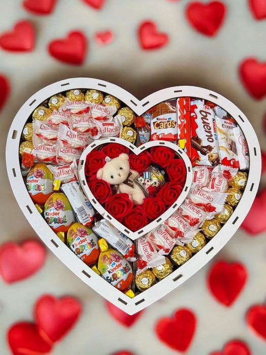 Подарунковий Набір солодощів подарунок коханій дівчині