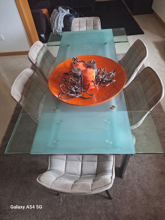 Mesa de vidro extensível