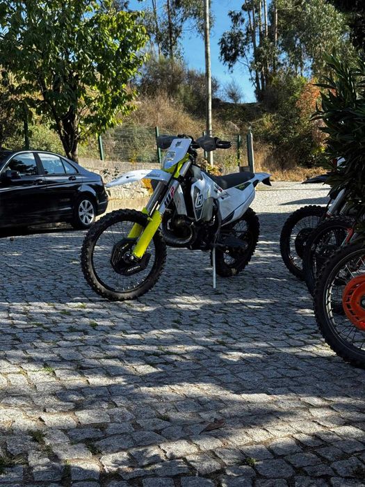 Husqvarna de 2022, 250