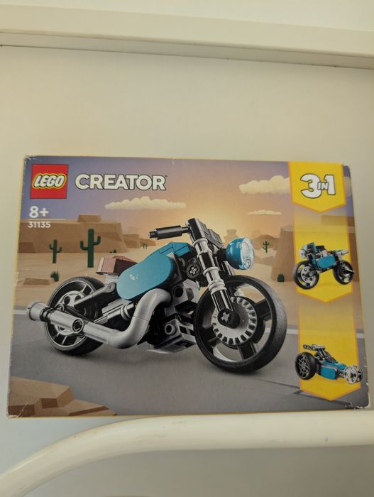 Lego creator 31135