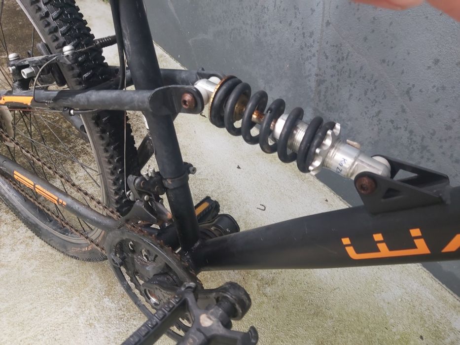 Bicicleta suspensao total