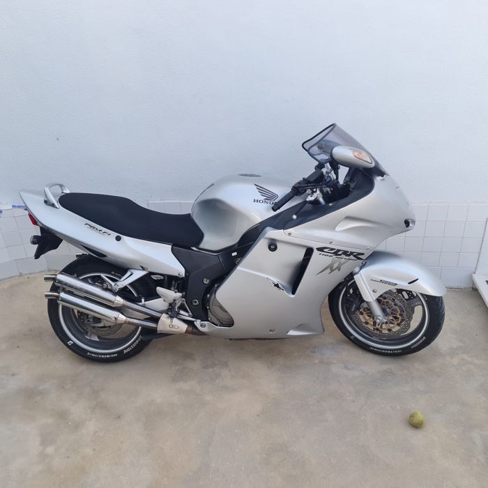 Honda CBR 1100XX Super Blackbird – 2002