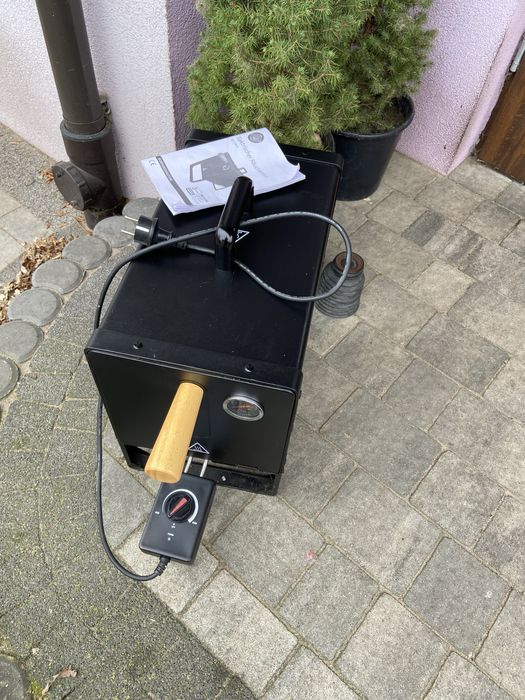 Wędzarka elektryczna Grill ze sterownikiem na zrębki.