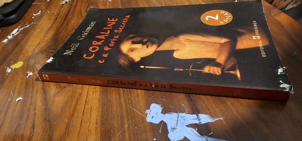 Caroline e a porta secreta