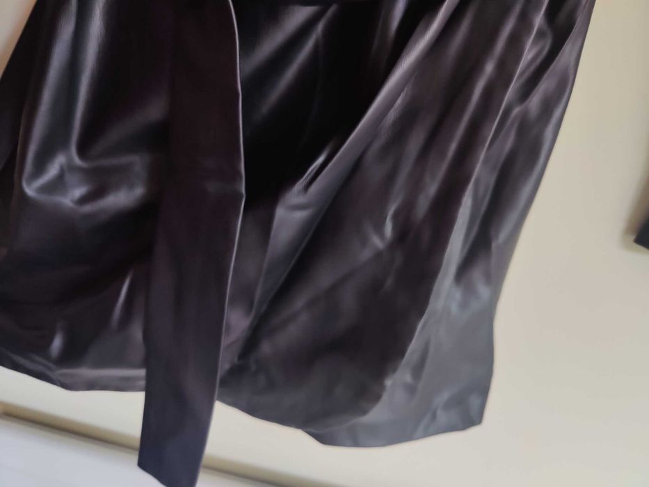 Vestido de manga comprida em pele sintética, tamanho S