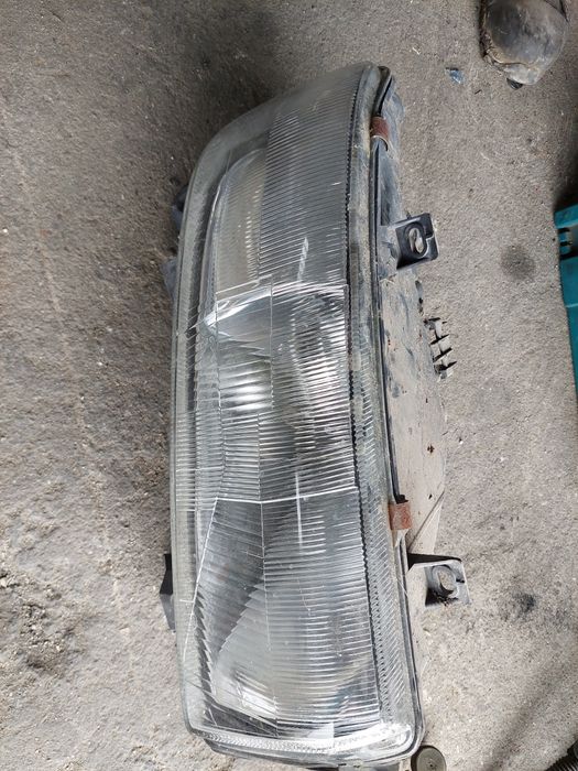 Farol direito renault master 99