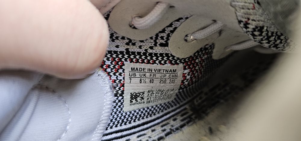 Adidas Yeezy Boots 350 zebra rozmiar 40 wkładka 25cm